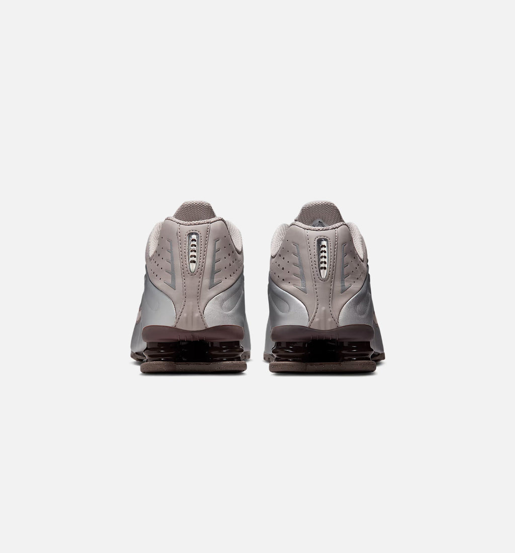 Shox R4 Men's Lifestyle Shoe – Cave Stone/College Grey/Baroque Brown