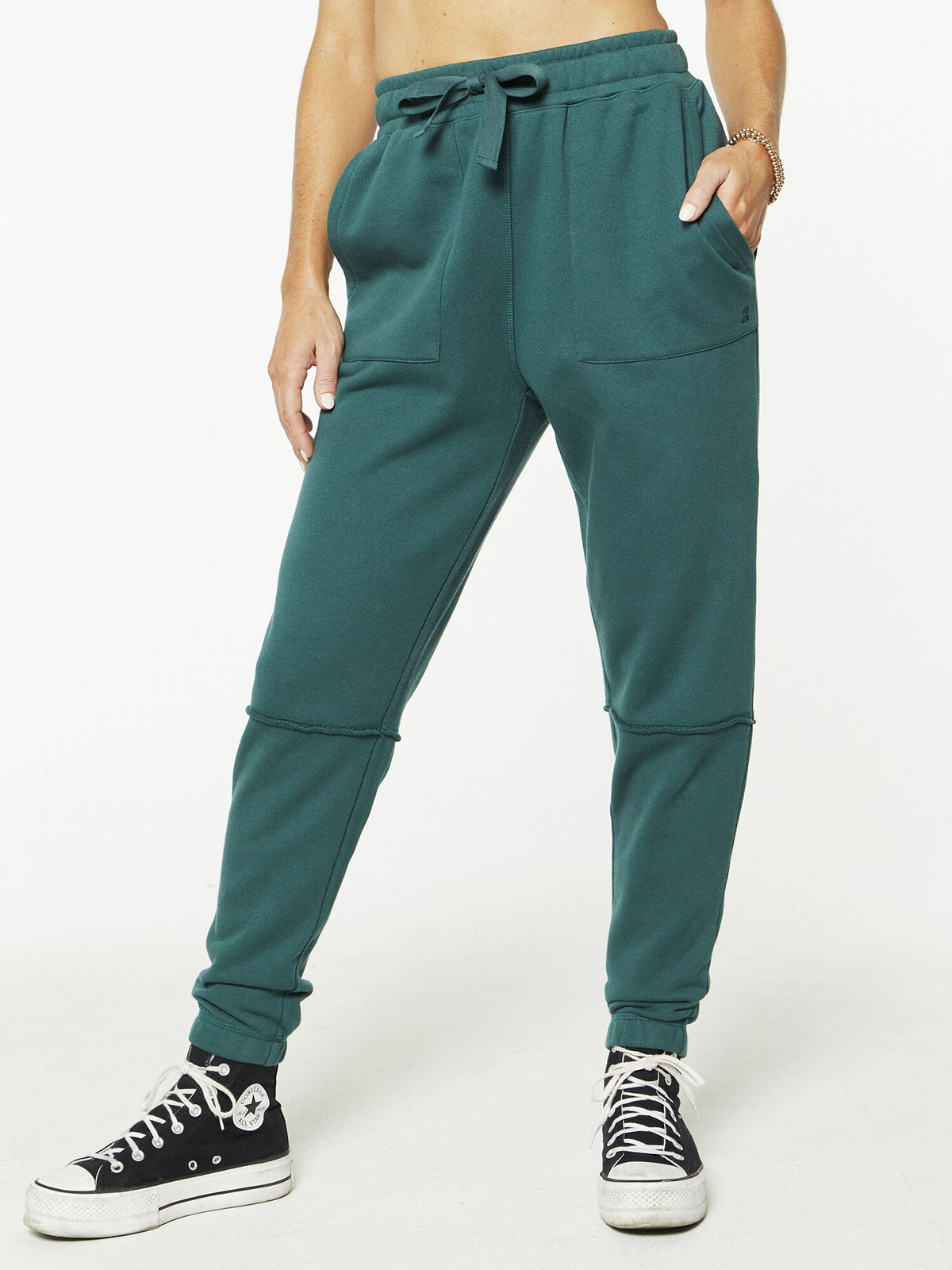 revive relaxed jogger
