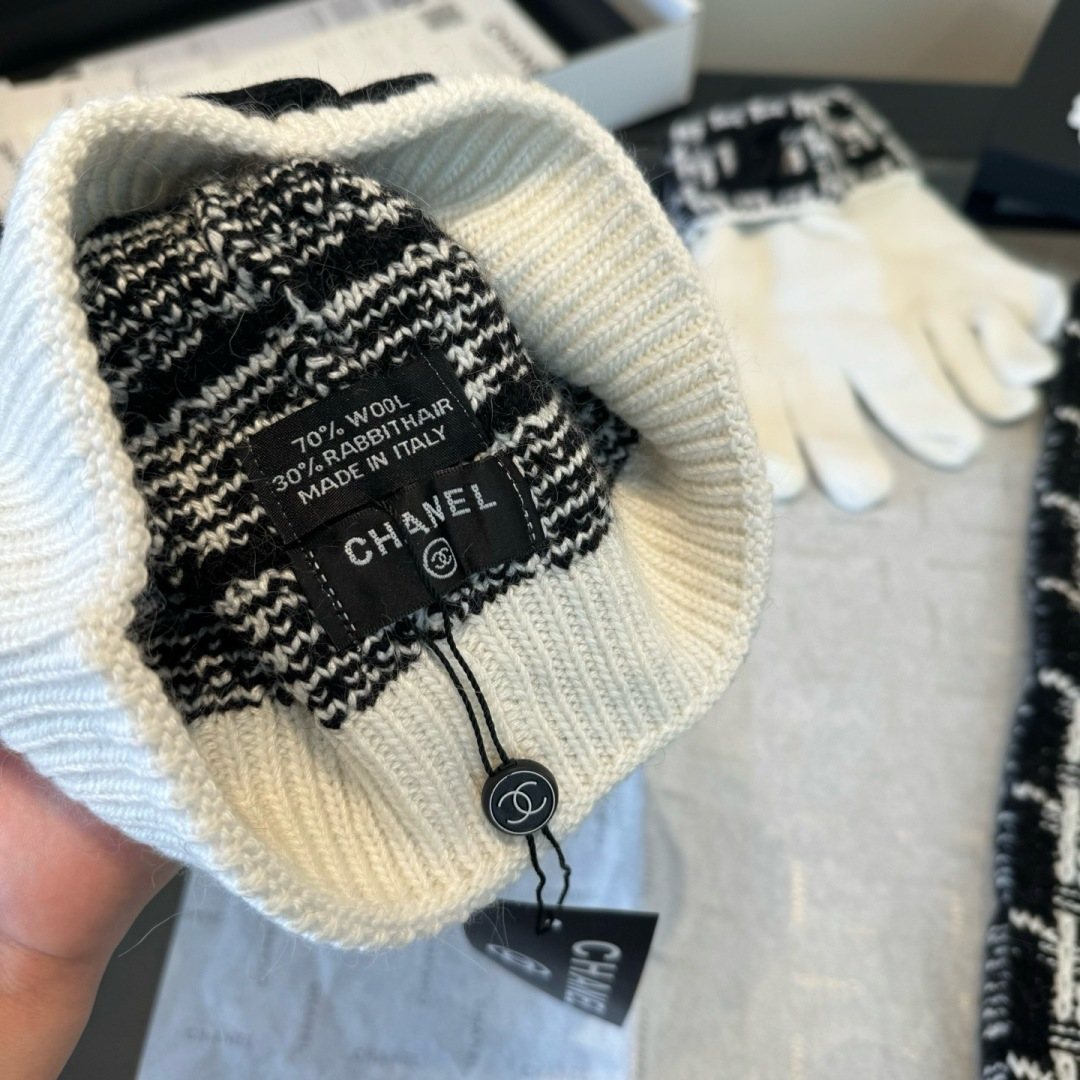 Chanel Black and Ivory Knit Accessory Set