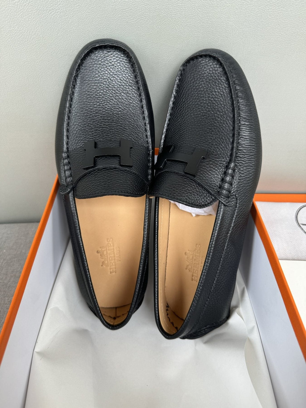 Hermès Men's Black H-Hardware Loafers - Driving-Shoe Sole